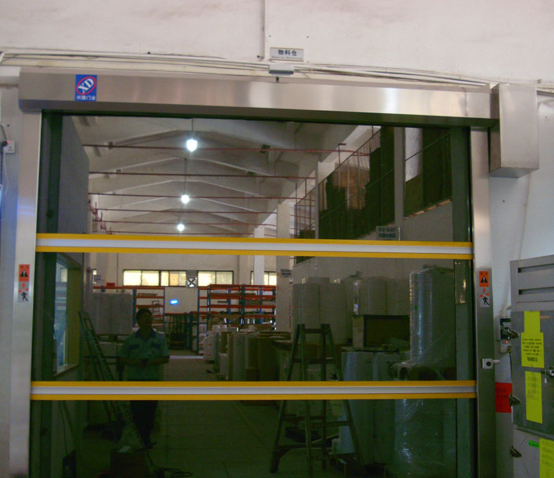 快速門運(yùn)轉(zhuǎn)過(guò)程中需要注意的事項(xiàng)