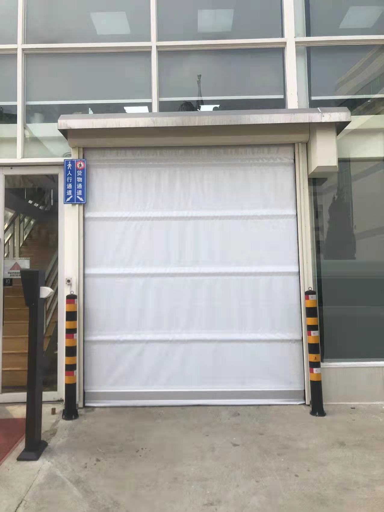 快速卷簾門沒電的時(shí)候應(yīng)該怎么操作?